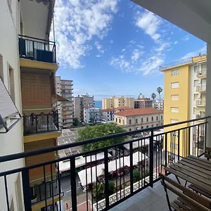 Appartamento La Perla Marina, Arma di Taggia